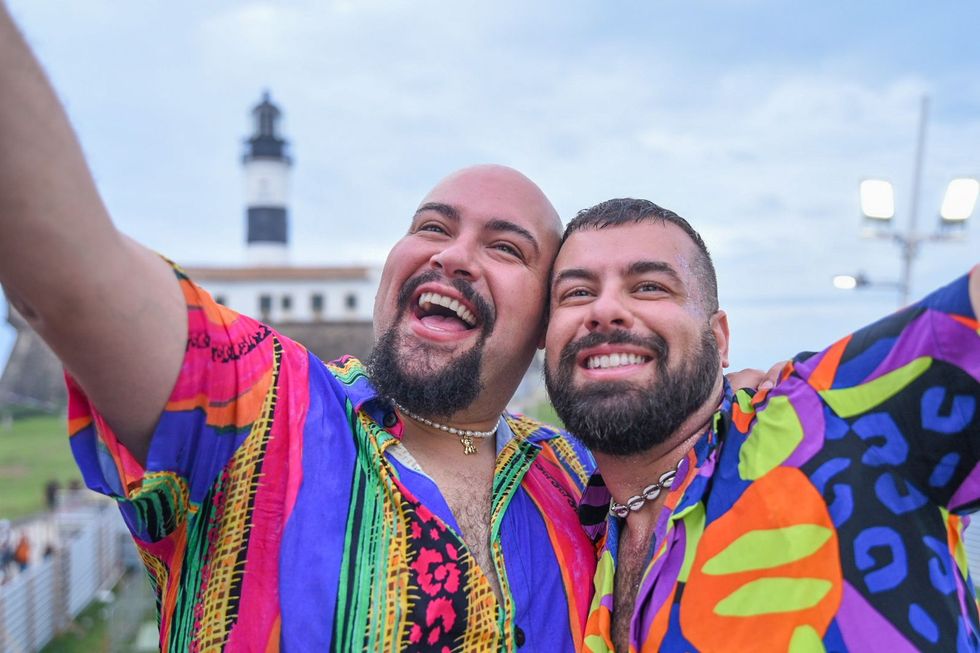 Famosos curtem 2º dia de Carnaval em Salvador. Veja fotos